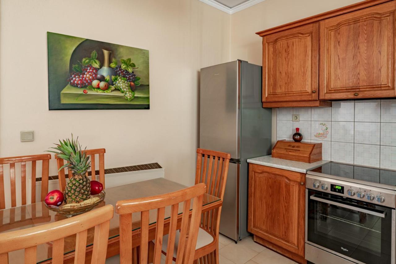 פורוס Golden Flower'S Apartment מראה חיצוני תמונה